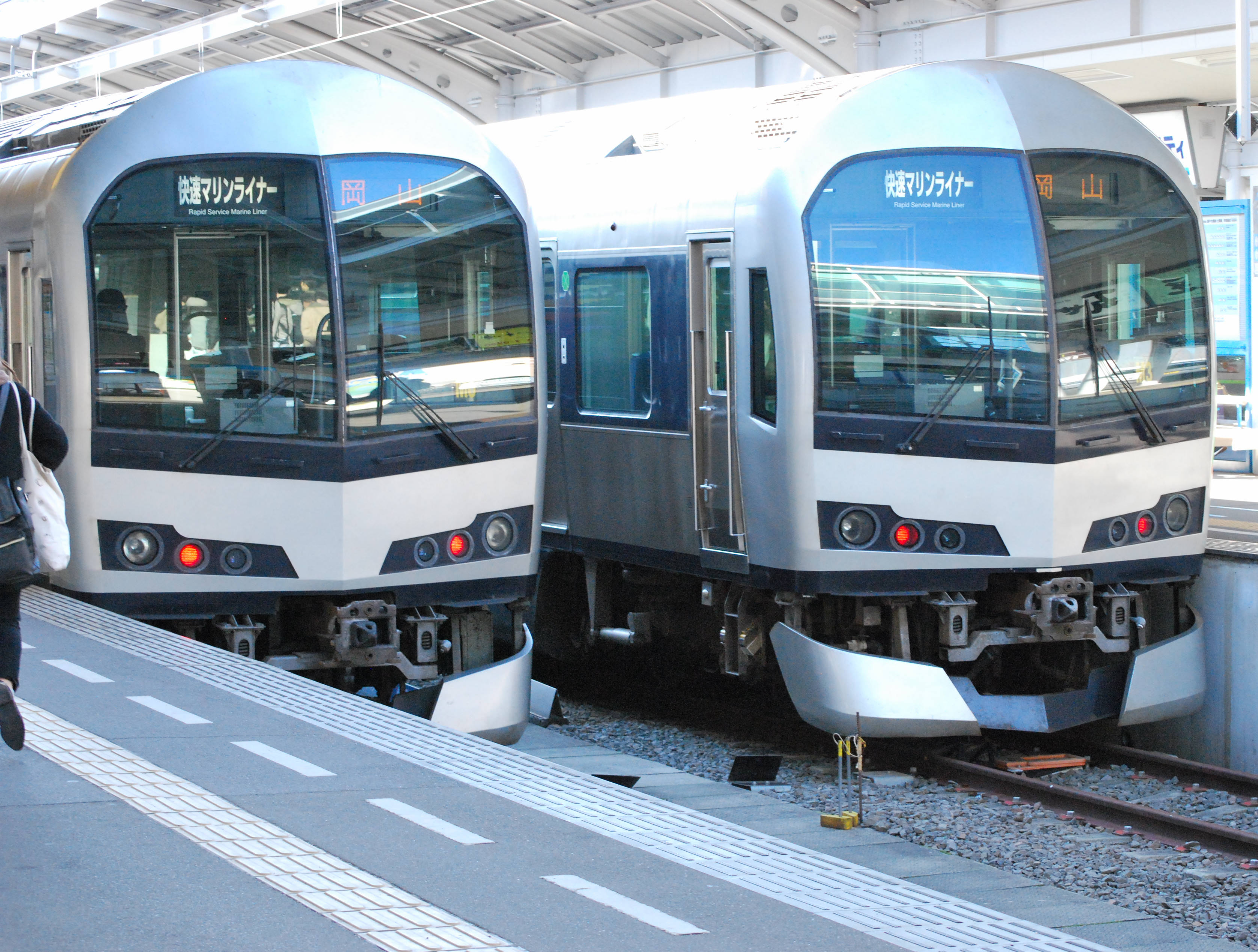 5000系快速マリンライナー